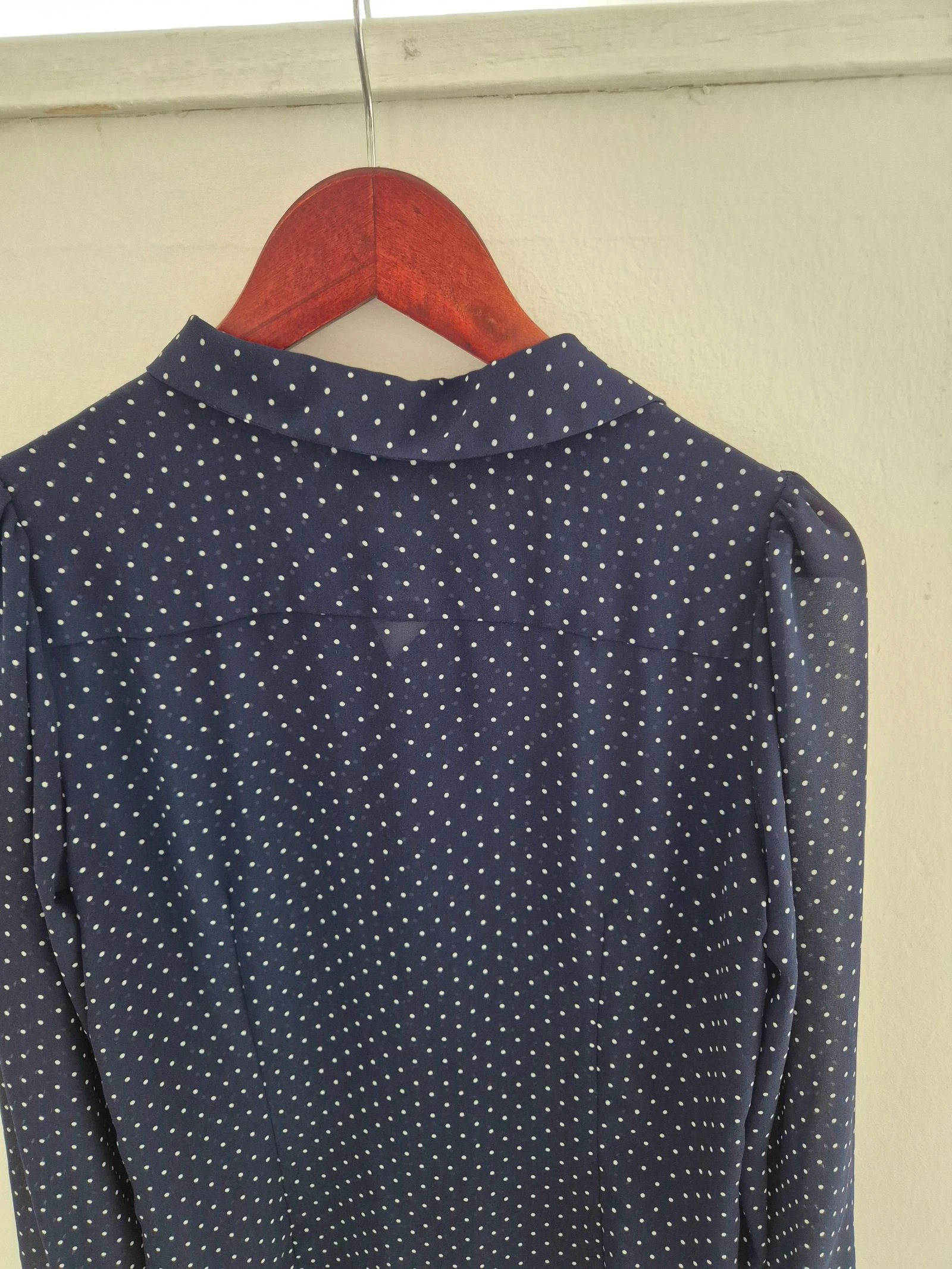 H&M Donkerblauwe Blouse met Stipjes & Ruffles | Maat 36 (S) – photo 11